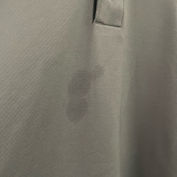 UNDER ARMOR POLO - Picture 2 of 2